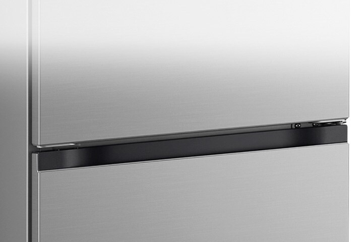 صورة مقربة لإضاءة LED الناعمة، وتوزيع الضوء بفعالية في جميع أنحاء الثلاجة وتسهيل الأمر على العينين.	