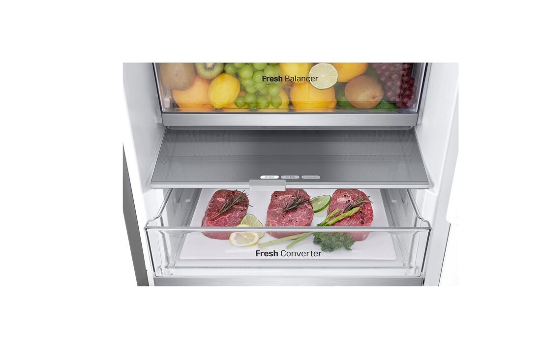 LG ثلاجة NatureFRESH™ بسعة 344 لترًا مع تقنيات LinearCooling™ وDoorCooling+™ وضاغط Smart Inverter™ وتقنية Metal Fresh™ باللون الفضي الأنيق, open drawer with food, GR-B459FMFW, thumbnail 7
