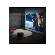 LG تلفزيون LG QNED evo AI QNED84 Mini LED 4K الذكي مقاس 75 بوصة، إصدار 2026  , يُثبَّت تلفزيون LG QNED evo AI Mini LED QNED84 Ultra Big TV على الحائط في مساحة معيشة عصرية، حيث يعرض مشهدًا ضخمًا لرائد فضاء يمتد عبر شاشة واسعة تملأ الغرفة بصريًا وتمنحها حضورًا سينمائيًا قويًا., 75QNED84B6T, thumbnail 15