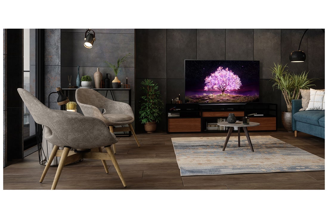 LG تلفزيون OLED 83 بوصة من مجموعة C1، بتصميم الشاشة السينمائية 4K وتقنية HDR السينمائية ومنصة WebOS الذكية وميزة تعتيم البكسل ThinQ AI, OLED83C1PVA_lifestyle image, OLED83C1PVA, thumbnail 3