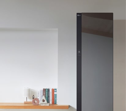 جهاز LG Styler في غرفة المعيشة