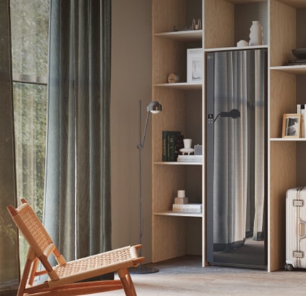 جهاز LG Styler في المكتبة