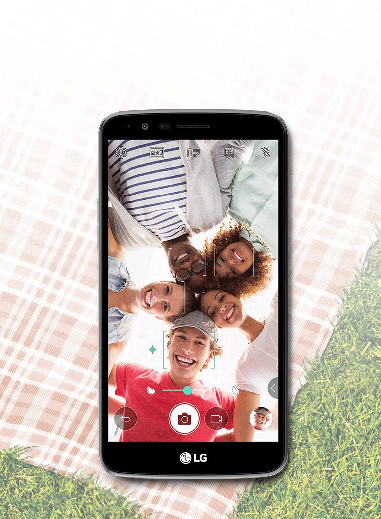 8MP Selfie Camera with Auto Shot<br>2