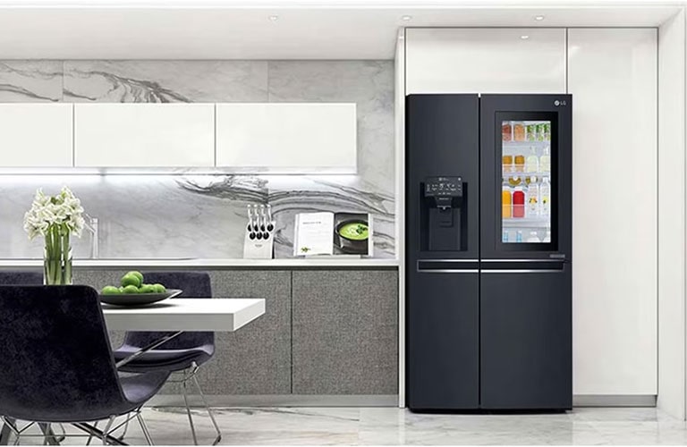 LG InstaView™ Refrigerator in Matte Black
