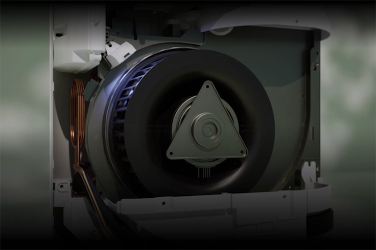 UVnano-treated airflow passes through fan blades, keeping the air clean