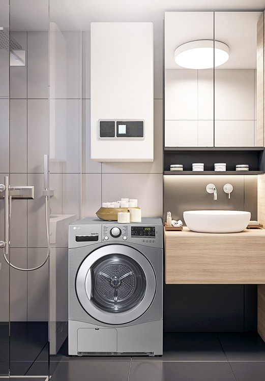 La sécheuse à condensation est présentée dans une salle de bain, avec deux sécheuses côte à côte dans une buanderie, avec deux sécheuses empilées l'une sur l'autre sur une véranda et une dans un placard du salon.