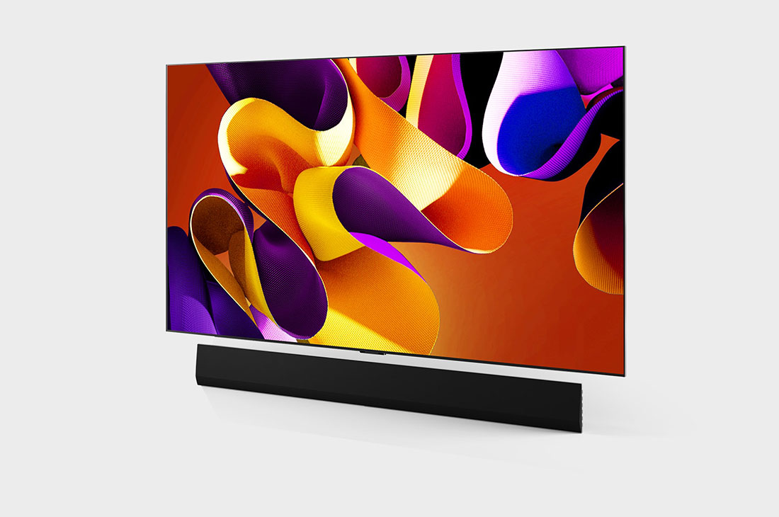 LG 77 Inch LG OLED evo G4 4K Smart TV AI Magic remote Dolby Vision webOS24 2024, Slightly-angled left-facing side view of LG OLED evo TV, OLED G4 on the wall with the Soundbar below, OLED77G46LA, thumbnail 4