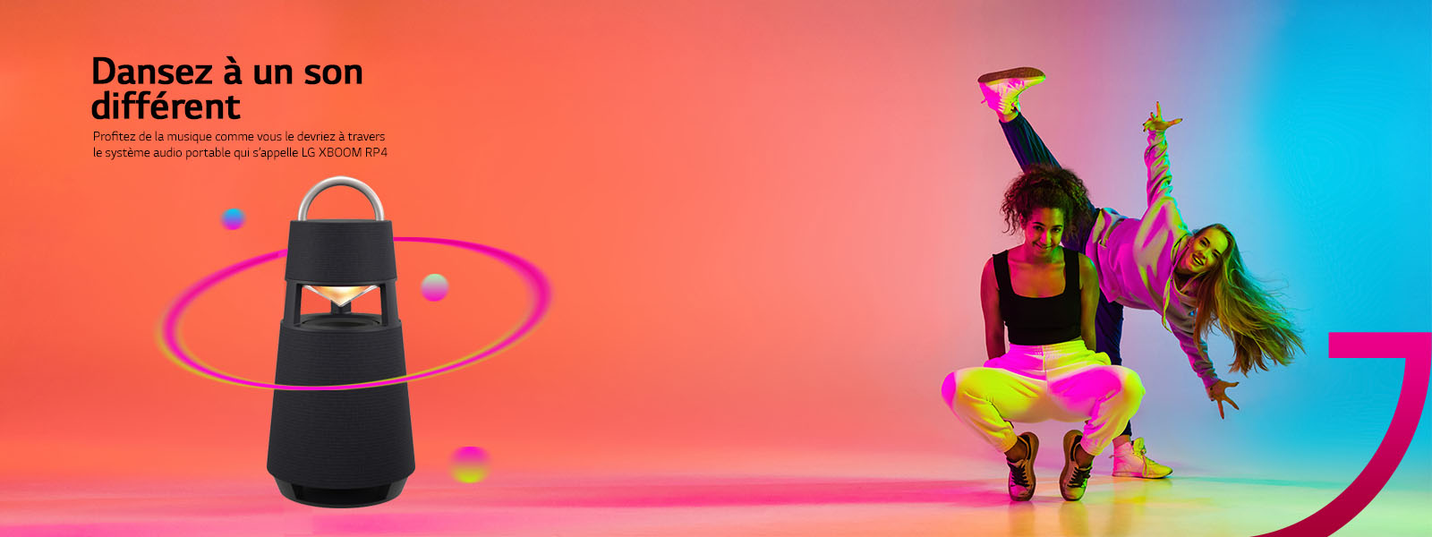 Les danseurs avec le RP4 de LG.