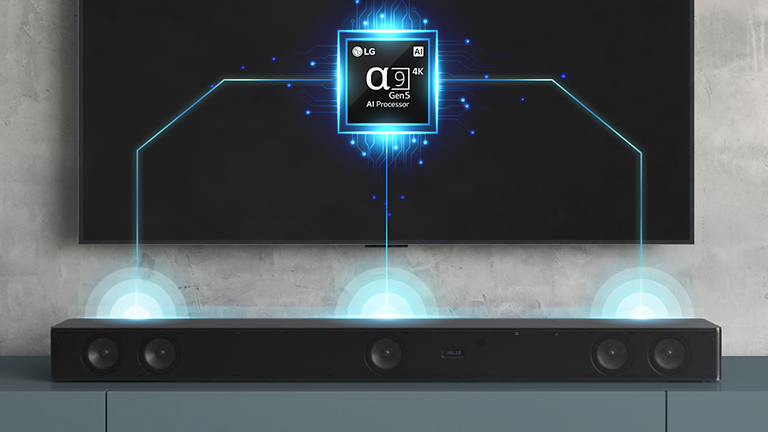 On peut voir l’image d’une puce Alpha 9 sur le panneau arrière du téléviseur et une barre de son juste en dessous. On peut aussi voir des effets d’ondes sonores sortant de la barre de son. 