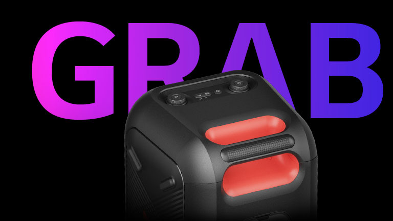 Gros plan de la poignée. Un mot 'GRAB' est écrit derrière à des fins de conception.