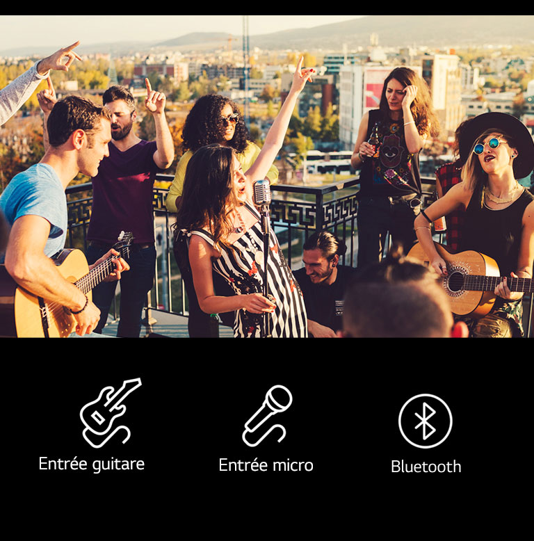 Il y a des gens profitent d'un concert acoustique avec le LG XBOOM XL9T. Des icônes de guitare, de microphone et de bluetooth sont affichées sous l'image.