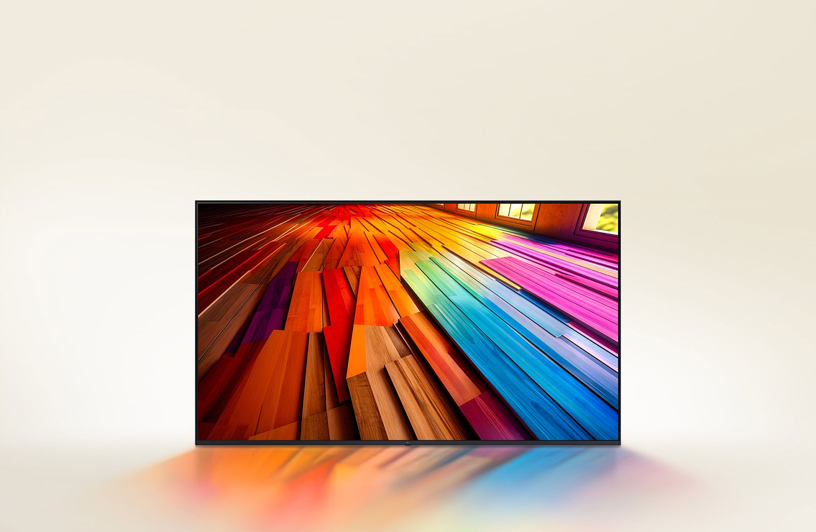 Long parquet en bois dur aux couleurs vibrantes présenté sur un téléviseur LG UHD.