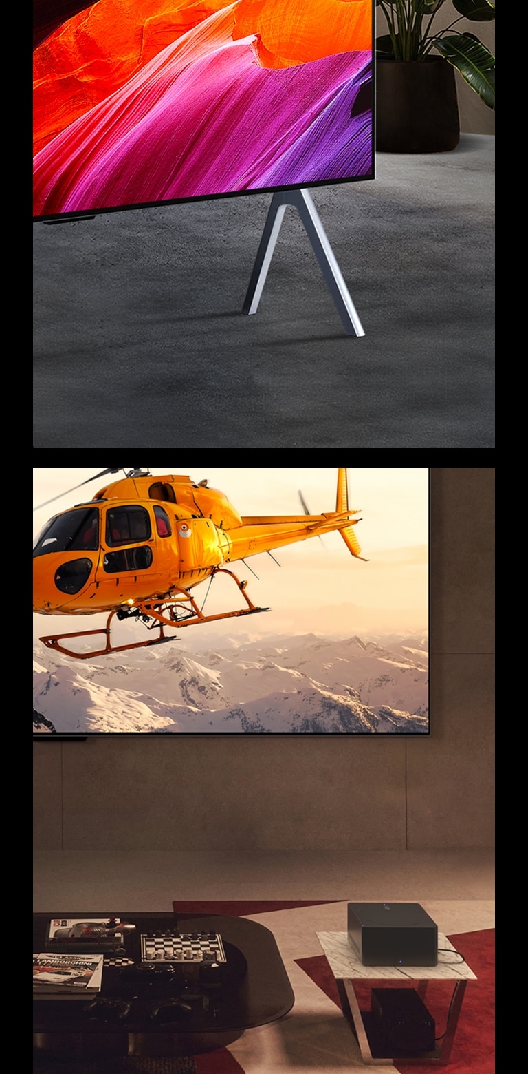Sur la gauche, une perspective en gros plan du LG SIGNATURE OLED M4 sur un support et une œuvre d’art abstraite rose et orange sur l'écran. Sur la droite, le boîtier Zero Connect sur une petite table devant le LG SIGNATURE OLED M4 fixé au mur et une image lumineuse d'un hélicoptère orange au-dessus de montagnes enneigées.