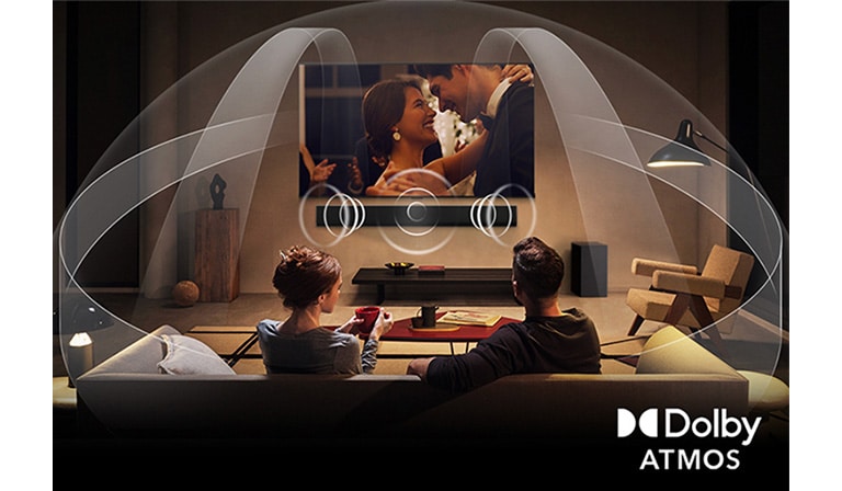 Un salon confortable et faiblement éclairé avec un couple regardant un film sur leur LG OLED TV avec une LG Soundbar. Les graphiques montrent comment Dolby Atmos remplit tout l’espace d’un son surround provenant de toutes les directions. Logo Dolby Atmos dans le coin en bas.