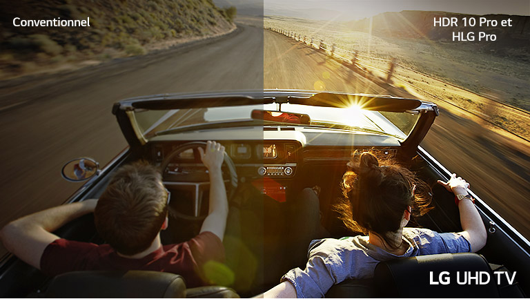 Un couple au volant d'un véhicule roulant sur une route. Une moitié de l'image est affichée sur un écran classique avec une mauvaise qualité d'image. L'autre moitié est affichée sur le téléviseur UHD LG avec une qualité d'image nette et vive.