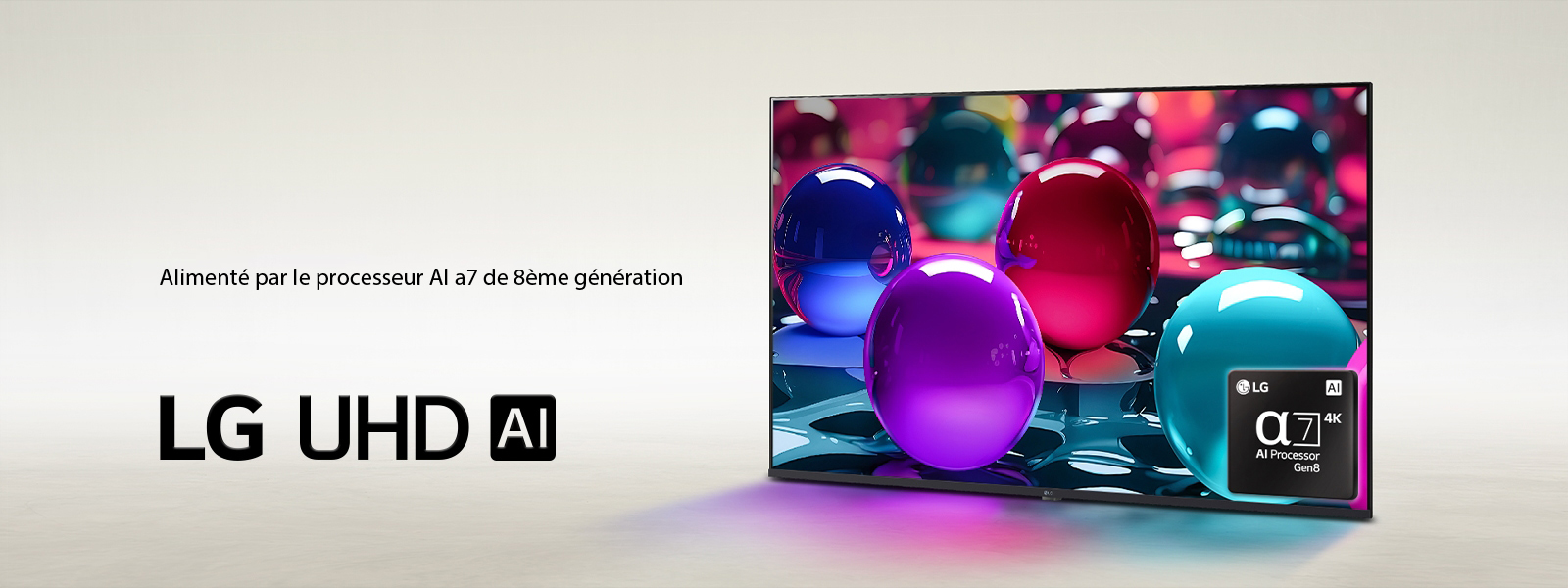 La LG UHD TV est légèrement inclinée vers la gauche et représente des marbres colorés placés dans différentes couleurs, rose, bleu et violet. Le logo processeur alpha 7 AI de 8ème génération est situé dans le coin inférieur droit de la TV. Le logo du LG UHD AI se trouve dans le coin en bas à gauche. Le texte est également visible, alimenté par le processeur alpha 7 AI de 8ème génération.