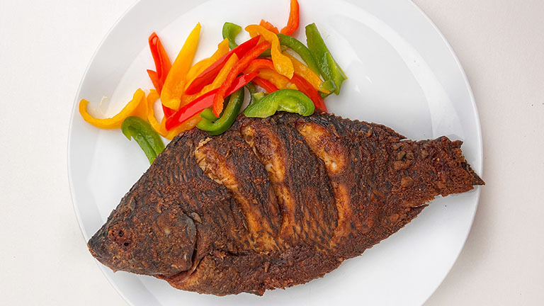 Savoureux Poisson Suya Grillé 