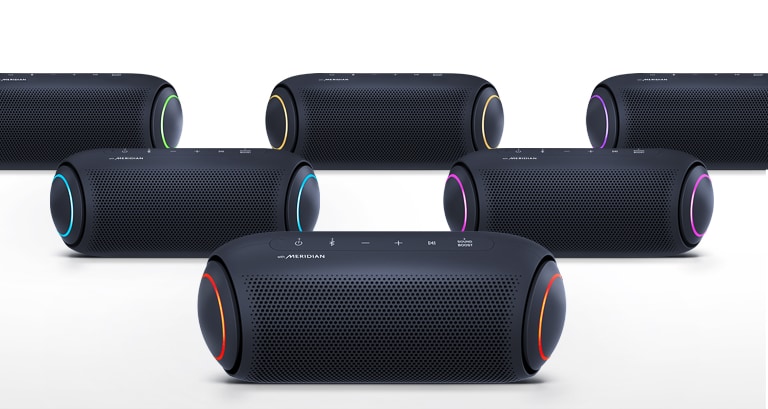 Sur un fond blanc, cinq XBOOM Go présentent un éclairage de couleur différente.