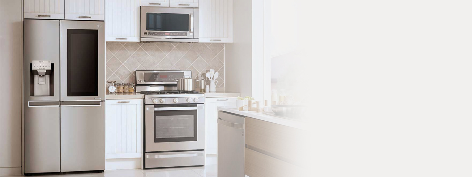 P-veyron6_InstaView_Lifestyle_1_LightOff_New_D02_v1