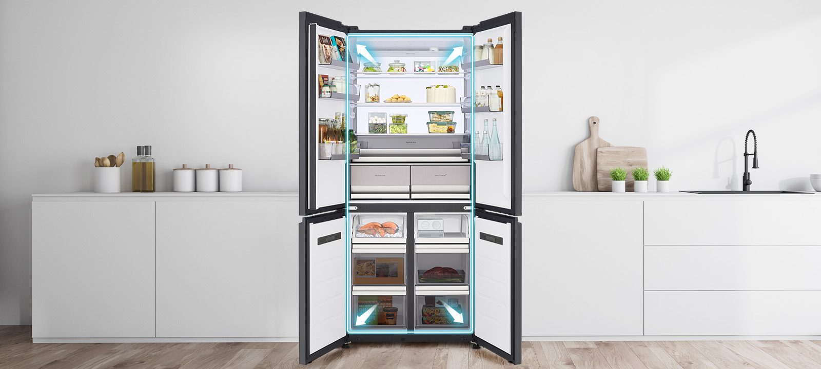 réfrigérateur avec de larges portes ouvertes, présentant un intérieur spacieux et un rangement organisé des aliments.