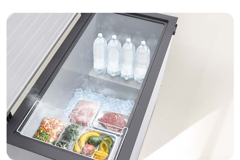 La congélation enveloppante du congélateur coffre LG garde les aliments uniformément frais dans chaque coin