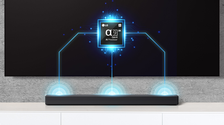 On peut voir l’image d’une puce Alpha 9 sur le téléviseur et une barre de son juste en dessous. On peut aussi voir des effets Soundwave sortant de la barre de son. 