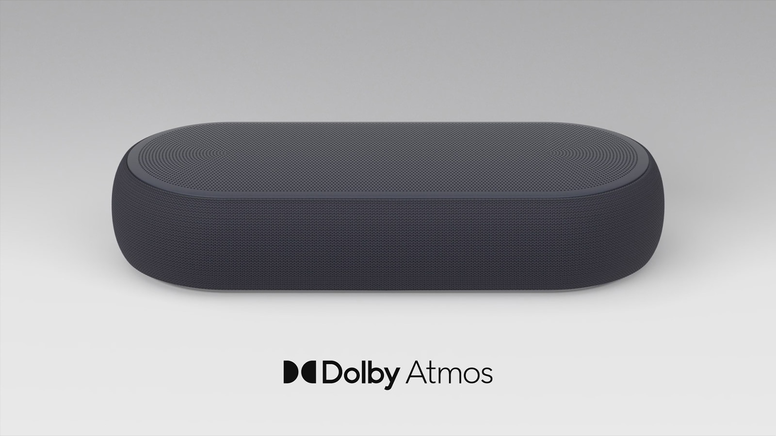 Une barre de son compacte placée sur un plancher blanc illustrant les haut-parleurs à l’intérieur - un effet d’ondes sonores  provenant d’une barre de son. La scène change pour montrer l’extérieur de la barre de son, puis elle change à nouveau et une barre de son est placée dans un salon confortable. L’effet d’ondes sonores sort une fois de plus d’une barre de son.