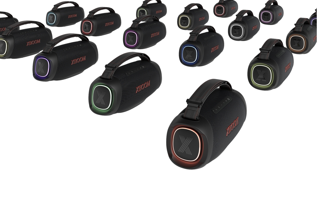 LG XBOOM Go XG8T Système Audio | 120W | Woofer de 8 pouces | Sound Boost | Light Studio | IP67, Plein de LG XBOOM Go sont alignées avec l’enceinte gauche vers l’avant, chaque unité produit une lumière de couleur différente, XG8T, thumbnail 9