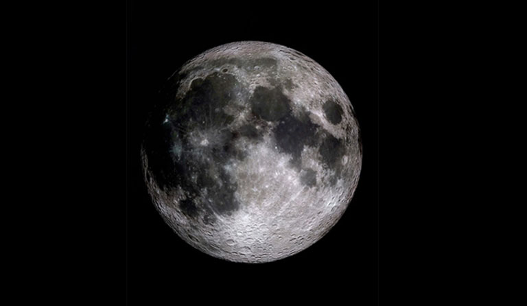 L'écran du téléviseur OLED enroulable LG SIGNATURE roule et disparaît.