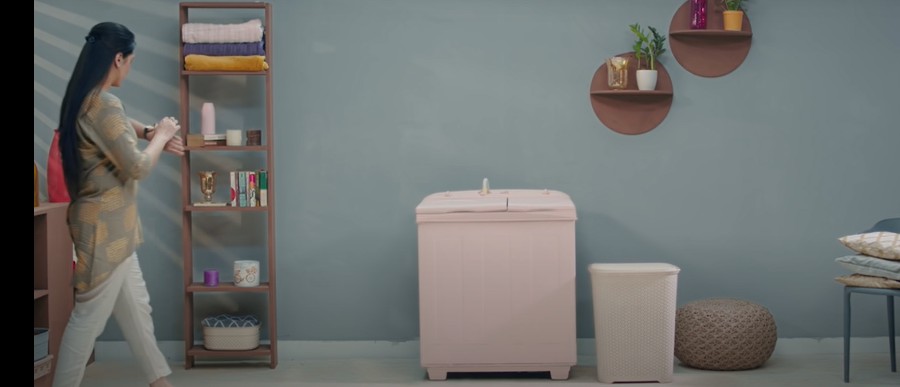 LG Machine à laver à chargement par le haut semi-automatique LG de 18 kg, Pulsateur à jet de rouleaux + Trempage, noir moyen, play video, P1861RWN9T, thumbnail 2