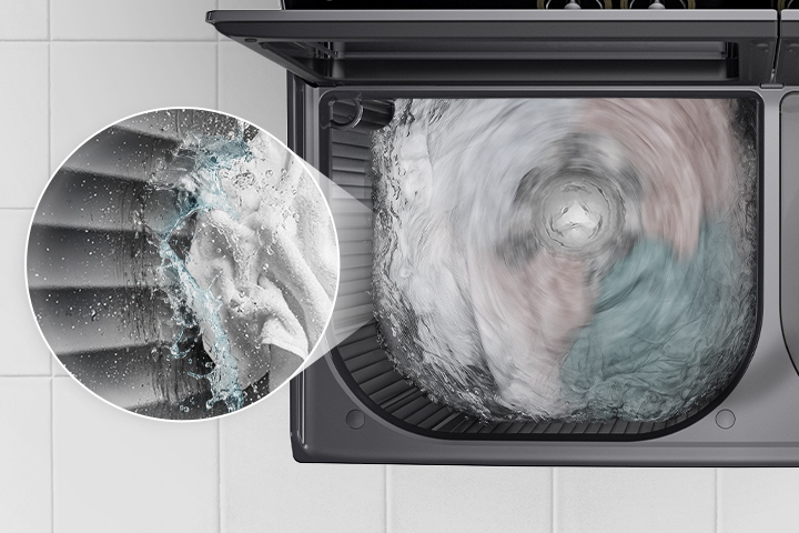 Vue en coupe d’une cuve de machine à laver avec des parois intérieures texturées et des vêtements tourbillonnants, mettant en valeur une puissance de lavage supplémentaire.