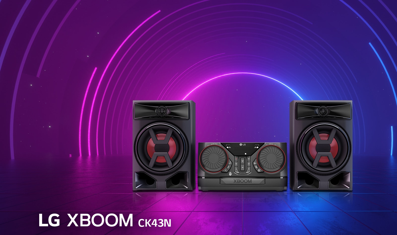 Vista frontal del LG XBOOM CK43N. Detrás de ellos, un gráfico de sonido de neón surge del horizonte.