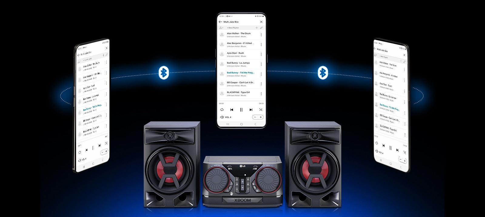 Hay un teléfono inteligente en un LG XBOOM CK43N con otros dos teléfonos inteligentes flotando a su alrededor. Se muestra un logotipo de Bluetooth en entre teléfonos inteligentes.