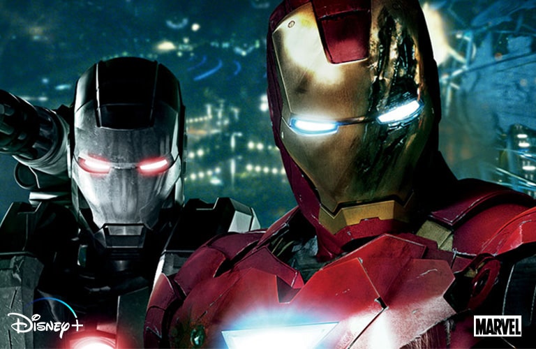 Cuatro tarjetas de título verticales con escenas representativas de las categorías de cine, juegos, deportes y estilo de vida.