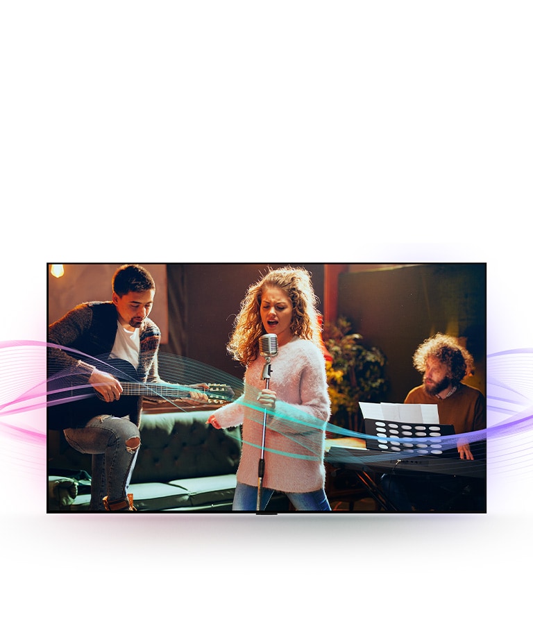 Aparece una imagen de un hombre tocando la guitarra, una mujer cantando frente a un micrófono y un hombre tocando el piano. Las ondas sonoras que emiten muestran emisiones de sonido y cómo la calidad de sonido mejora con AI Clear Sound.