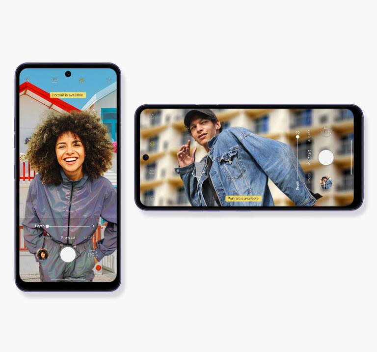 Un hombre y una mujer bailando al ritmo de la música en el smartphone.