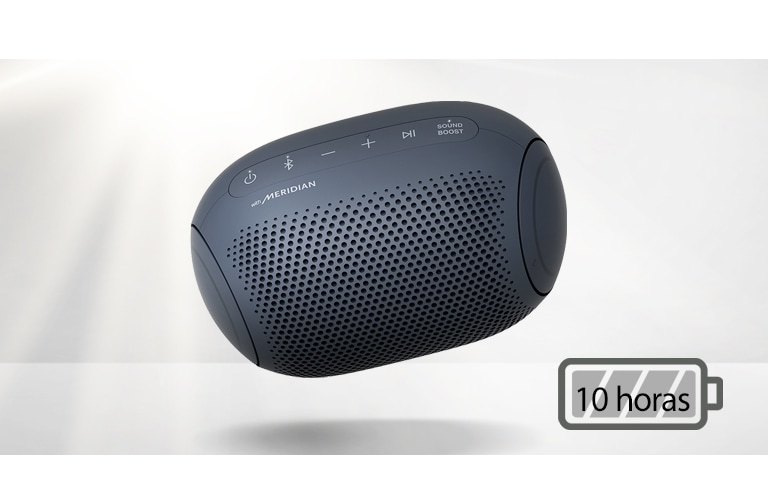 El LG XBOOM Go se inclina hacia la izquierda y flota en el aire.