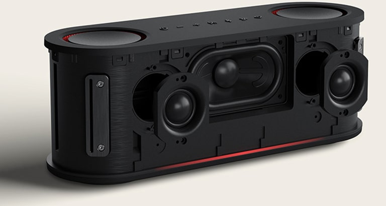 Las unidades internas del xboom Bounce, el woofer y tweeters, se muestran con los tweeters avanzando y vibrando rítmicamente.