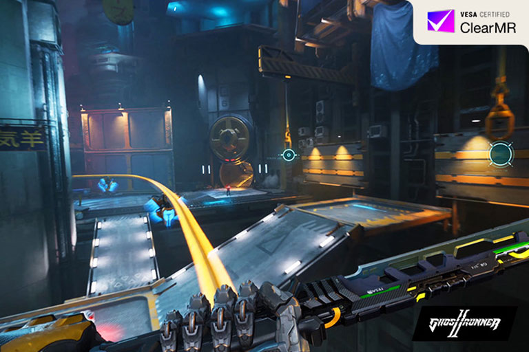 Video af en glat gaming-oplevelse med VESA ClearMR-logo.