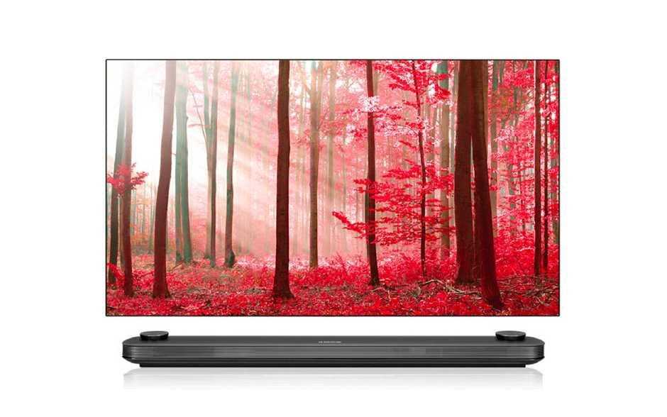 Eine Frontalansicht des LG OLED W8 Smart TVs