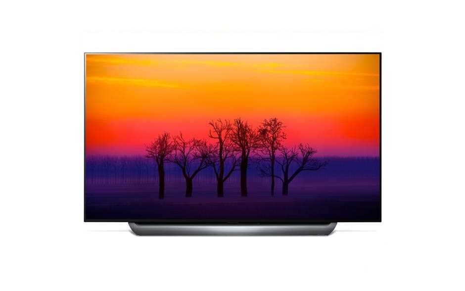 LG OLED C8 TV auf weißem Hintergrund
