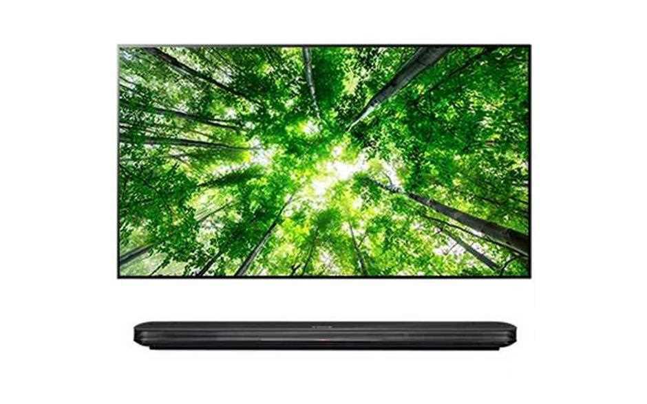 LG SIGNATURE OLED W8 Wallpaper TV mit Soundbar auf weißem Hintergrund 