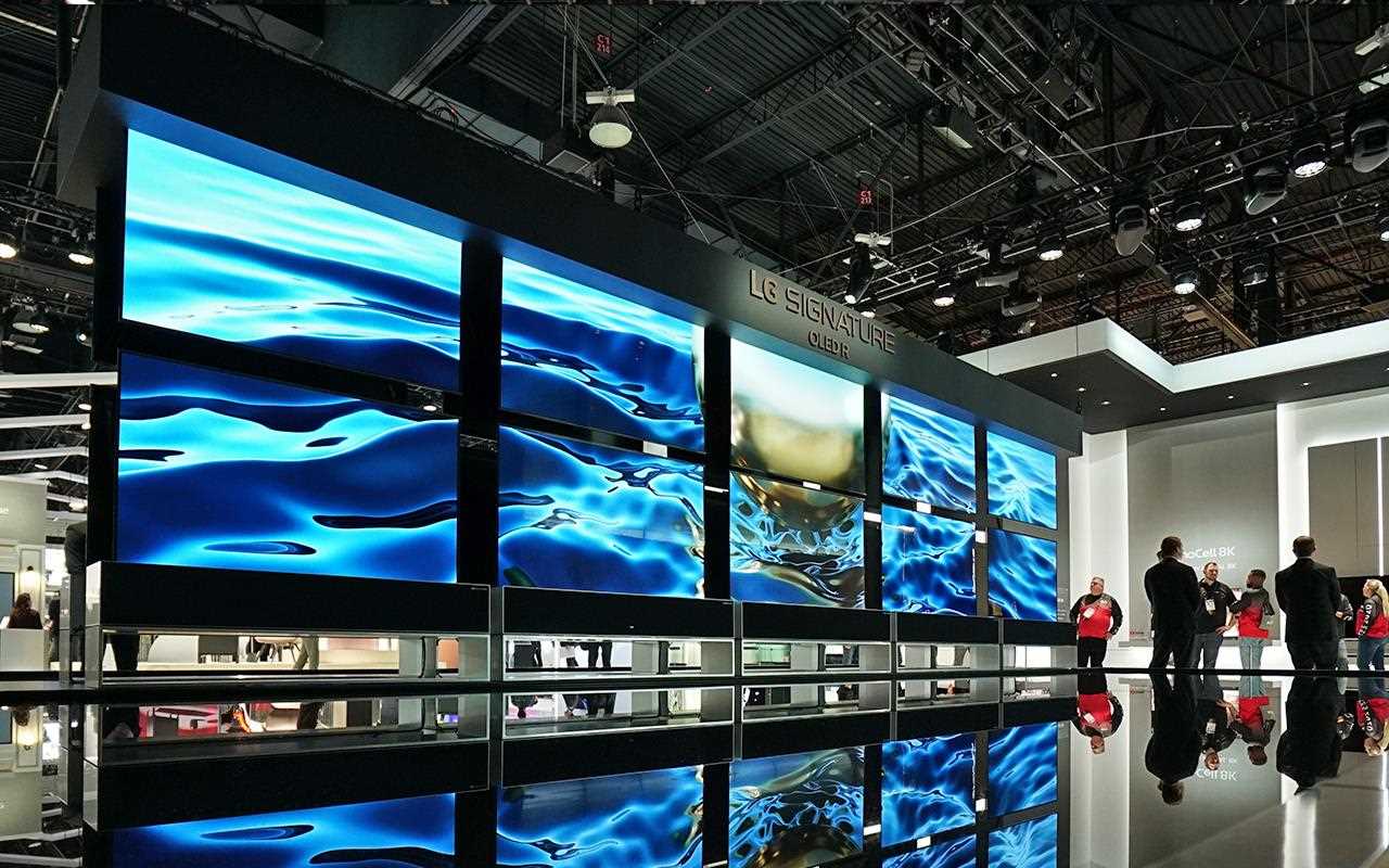 Der LG SIGNATURE OLED Rollable TV stand auf der CES 2019 im Mittelpunkt.