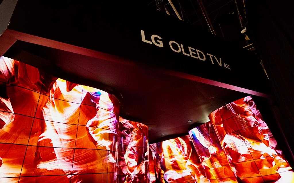 At CES 2018 LG presents the gratest wonders of nature from LG OLED Canyon with 216 oled display  