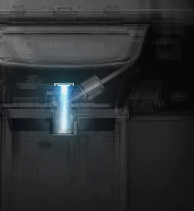 Built-in UV LED light helps keep the nozzle clean6