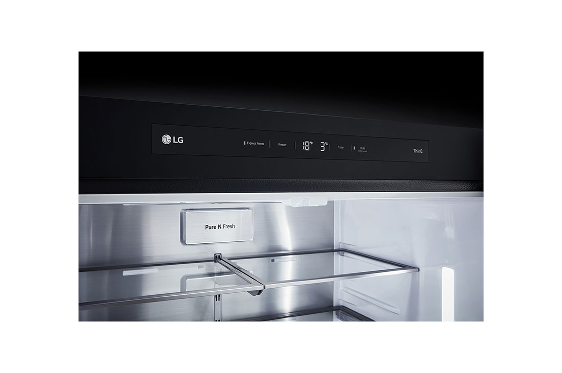 LG InstaView Objet Collection® French Door Fridge w Interchangeable