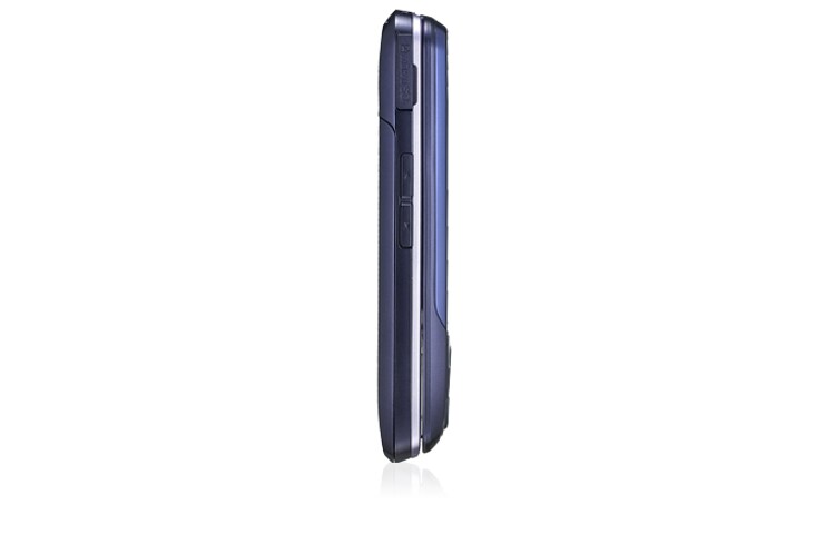 LG Sleek and compact radio phone with 2MP Camera., GB230, thumbnail 3