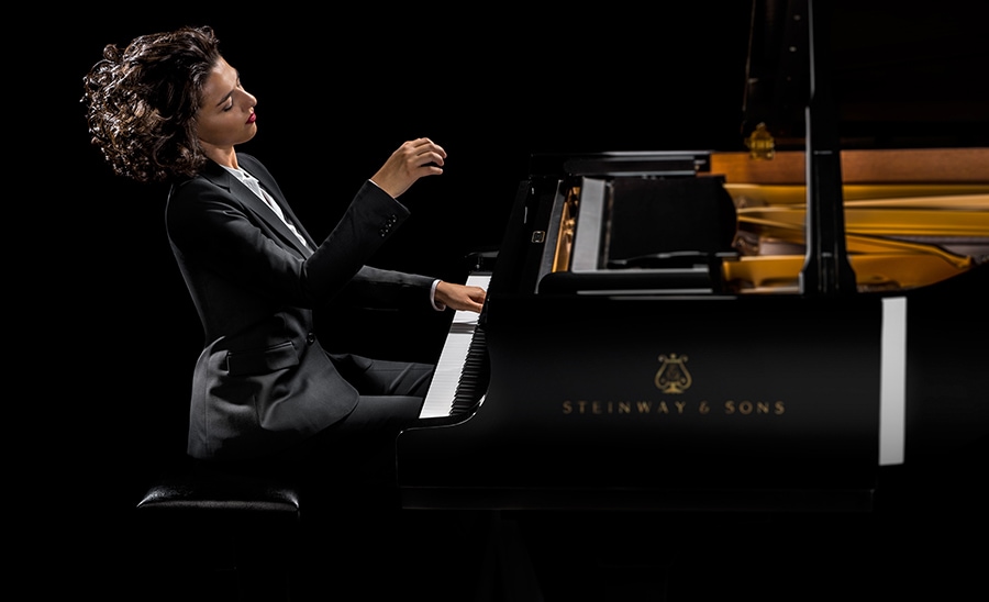 As Artist in Residence at the Rheingau Musik Festival 2021, the Georgian-French pianist Khatia Buniatishvili will present her skills at four concerts