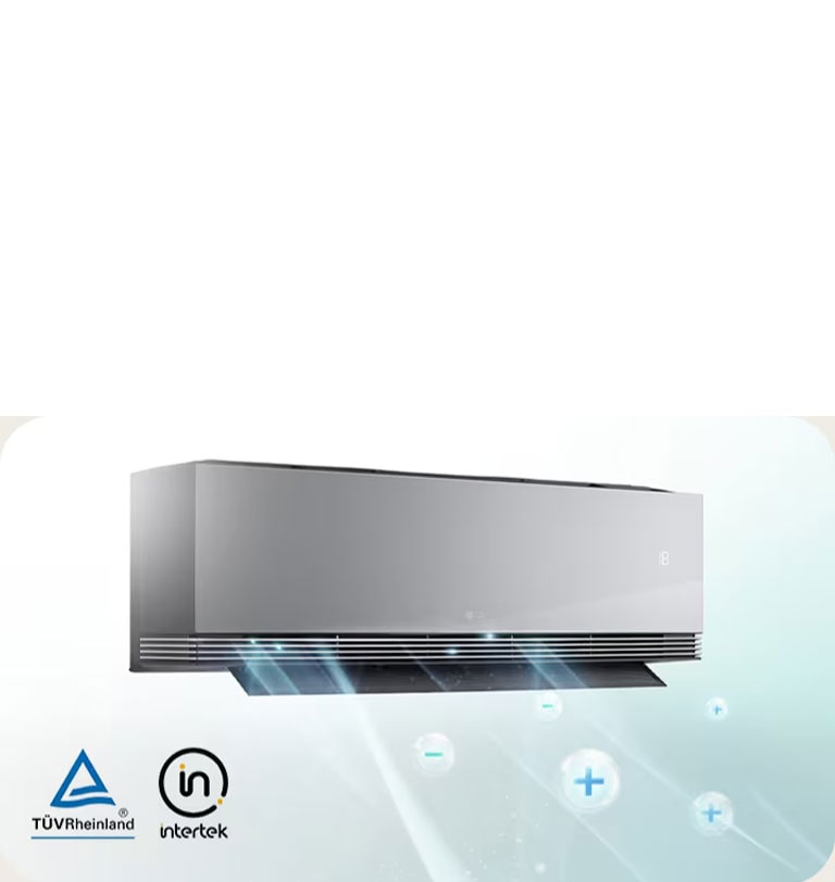 Un climatiseur blanc fixé au mur avec la fonction ionizer et les logos T‭‬Ü‭‬V Rheinland et Intertek.	