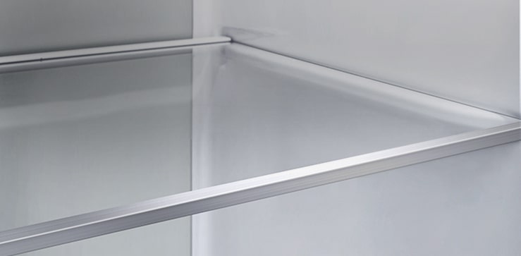 Finition métallique épurée de luxe